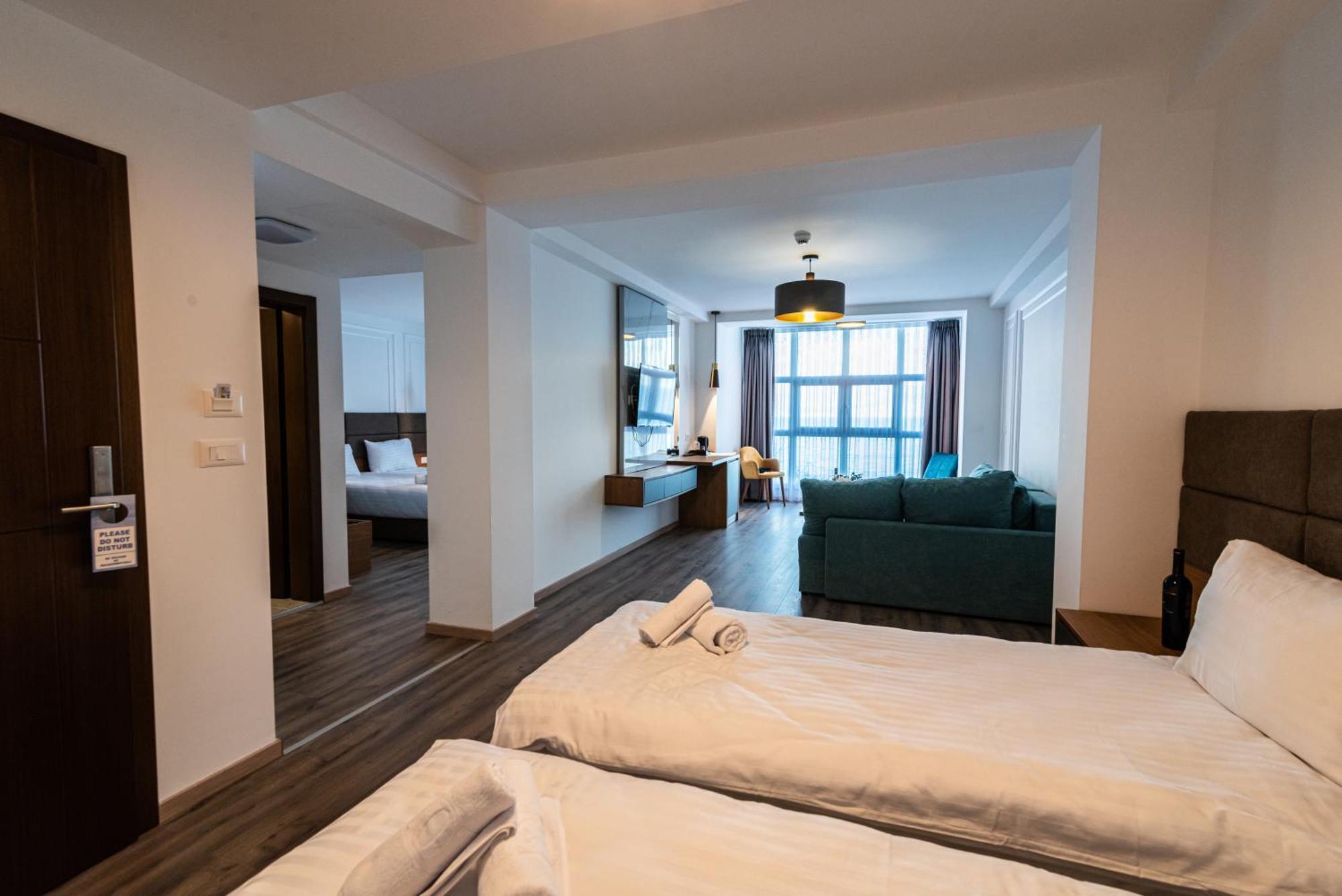 Dishli Hotel & Spa ستروغا المظهر الخارجي الصورة