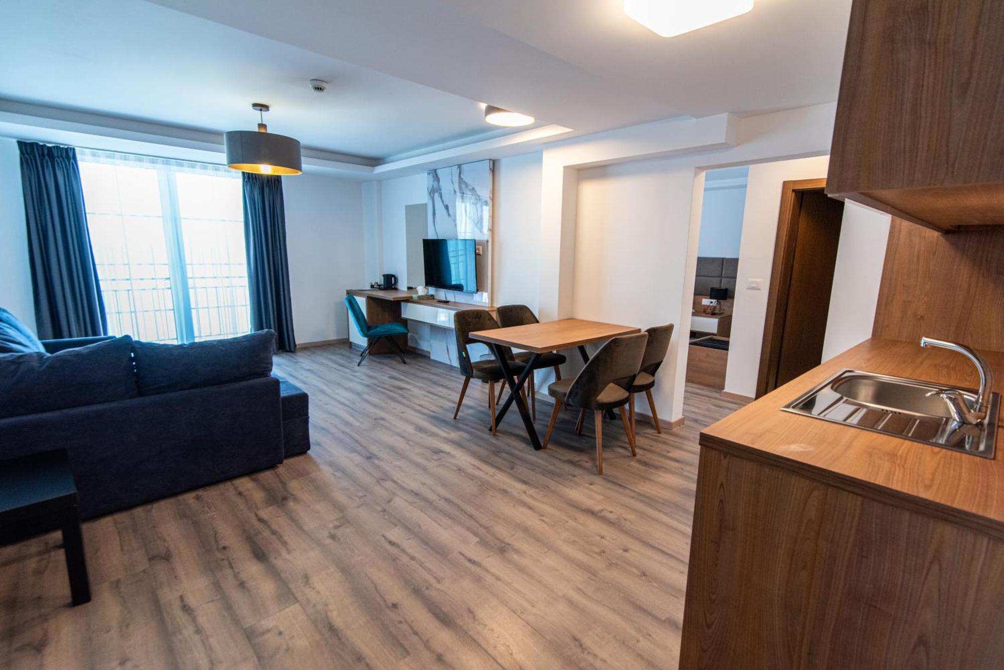 Dishli Hotel & Spa ستروغا المظهر الخارجي الصورة
