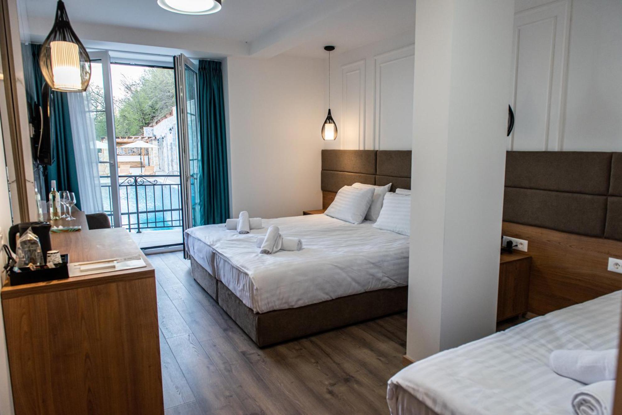 Dishli Hotel & Spa ستروغا المظهر الخارجي الصورة